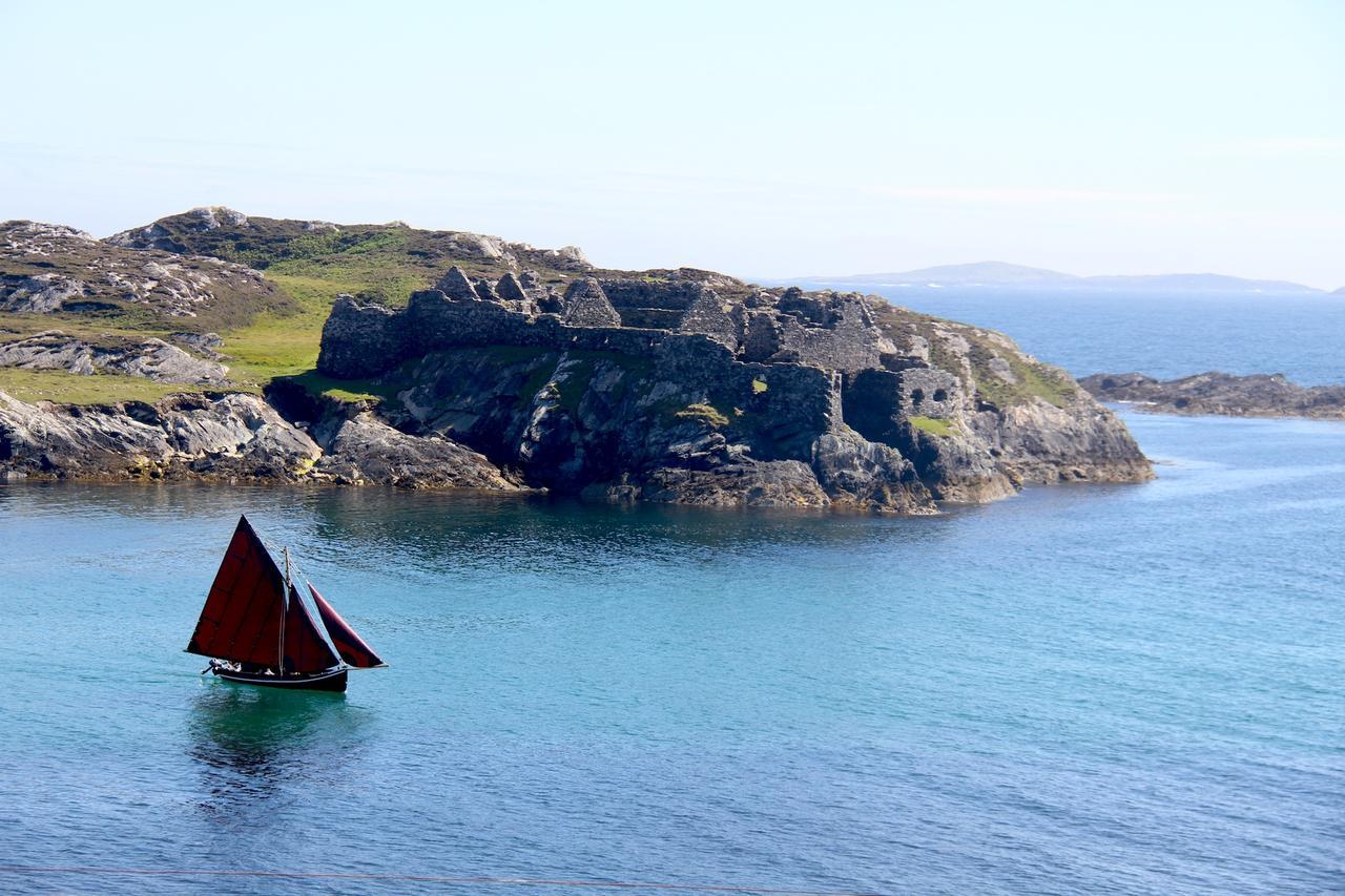 Dolphin Hotel Inishbofin Exterior foto